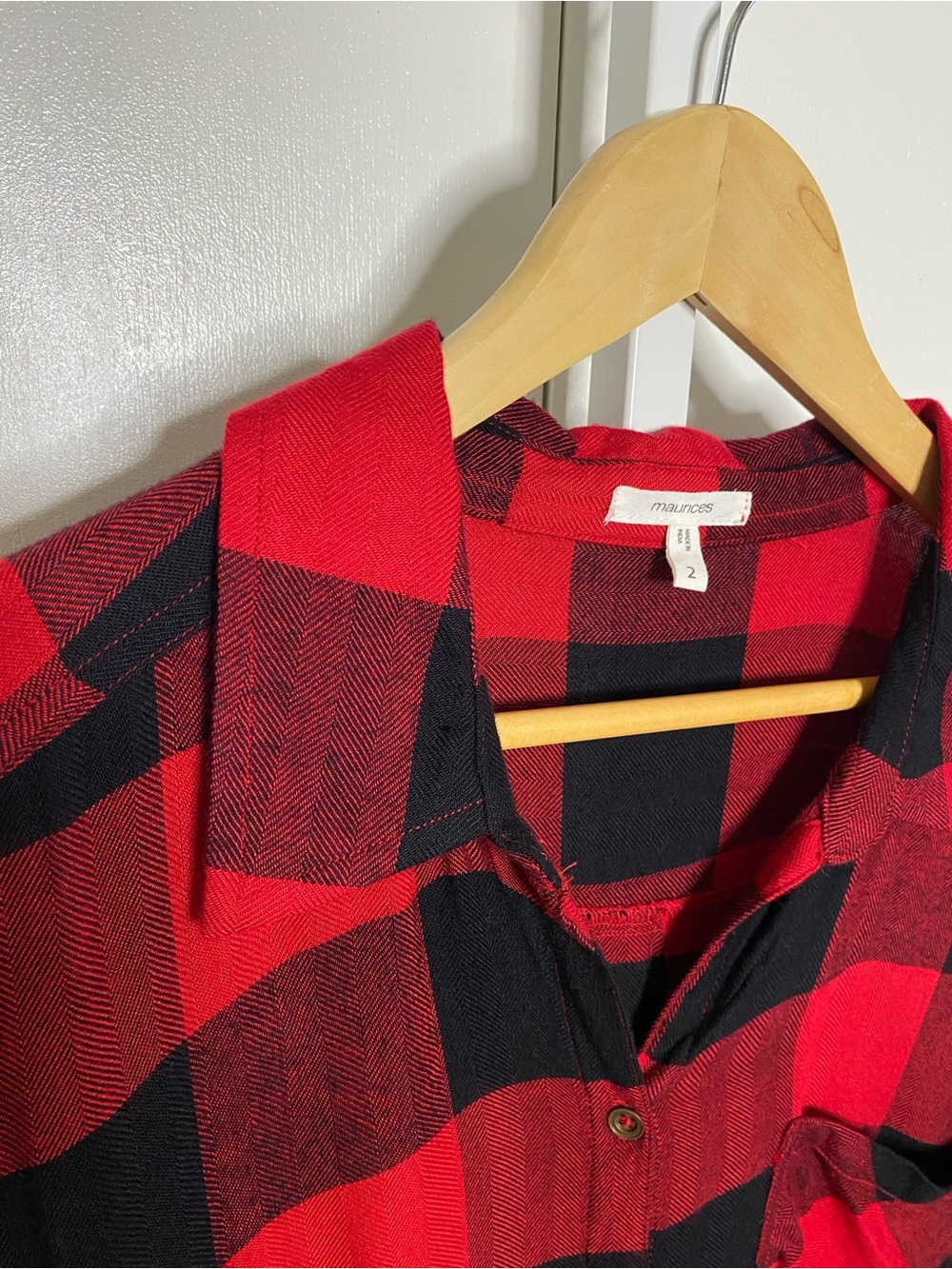 Maurices | Red/Black Buffalo Plaid 100% Rayon Tab-Sleeve Button-Down Shirt Sz 2X - Picture 5 of 16